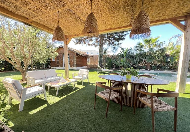 Piscine et jardin 600m2 au cœur de Hyères - B&B Hyerès