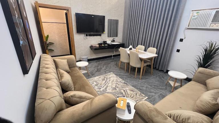 Violet Family Apartment - 5 Mins to Haram - شقة فيوليت العائلية - B&B Medina