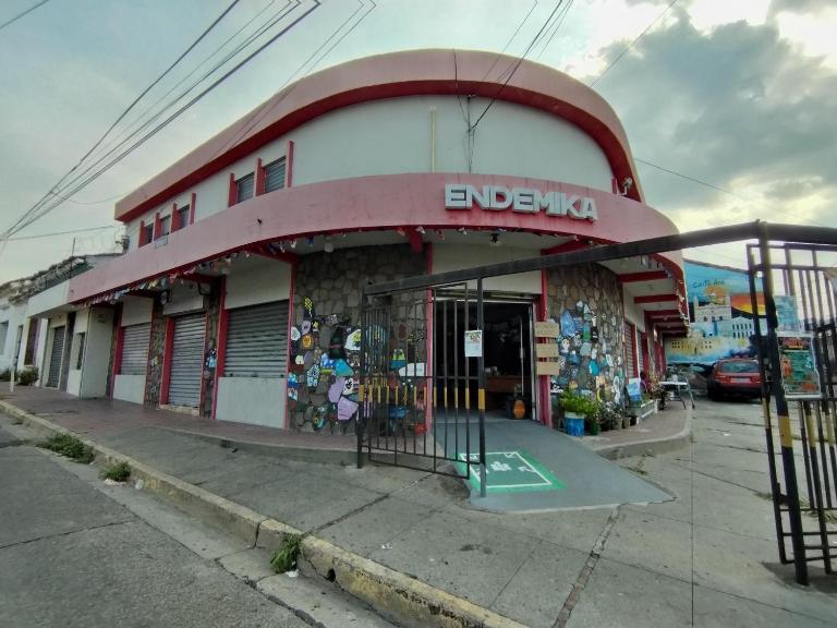 Yek Hostels - B&B Santa Ana