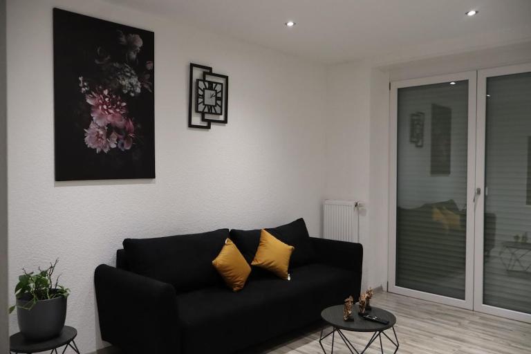 Premium - Reihenmittelhaus - 5 Min zur City & Hbf - Ferienwohnung Mönchengladbach