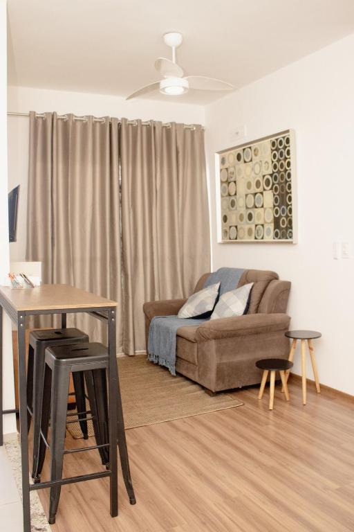 Apto moderno com varanda gourmet com vista de Ourinhos - Ferienwohnung Ourinhos