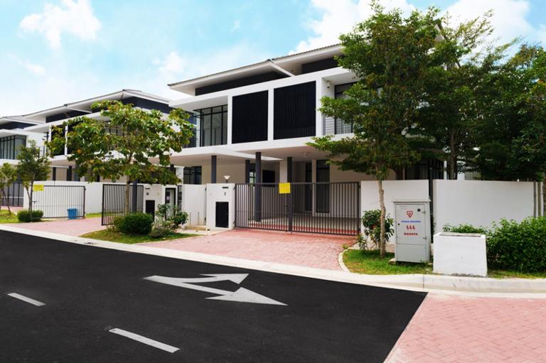 Peaceful Semi-Detached Retreat for Family - Bed and Breakfast Kampung Dengkil