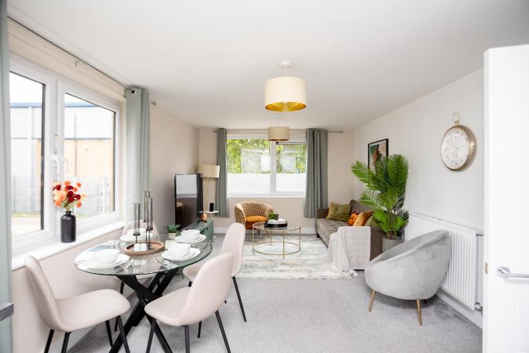 No 5 Saxon Court - B&B Sittingbourne