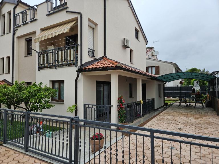 Apartment Dora Porec - B&B Parenzo