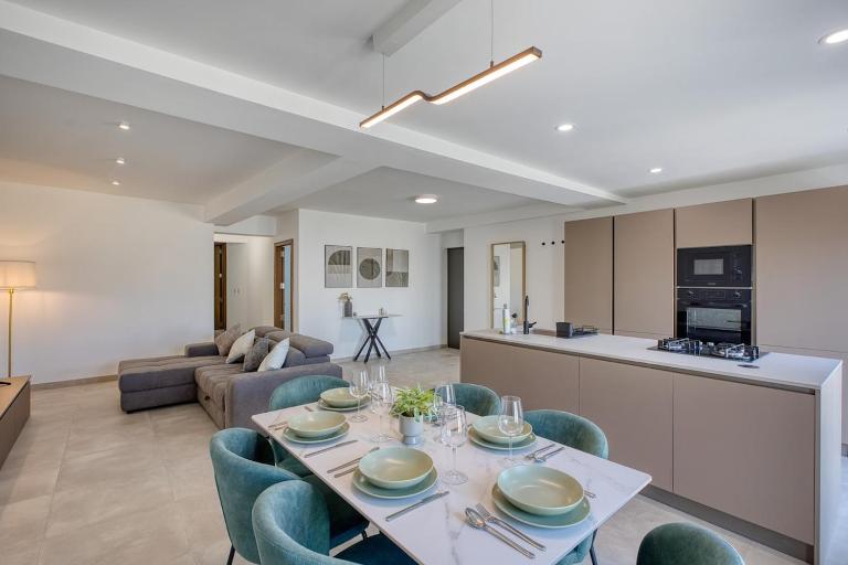 New & Modern 2BR Apartment in Żabbar by SF Homes - B&B Delimara