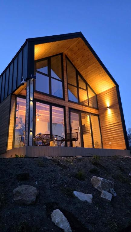 Arya Verde - Cabane premium la munte langa Transluncani, 1h30 de Timisoara - B&B Luncanii de Sus