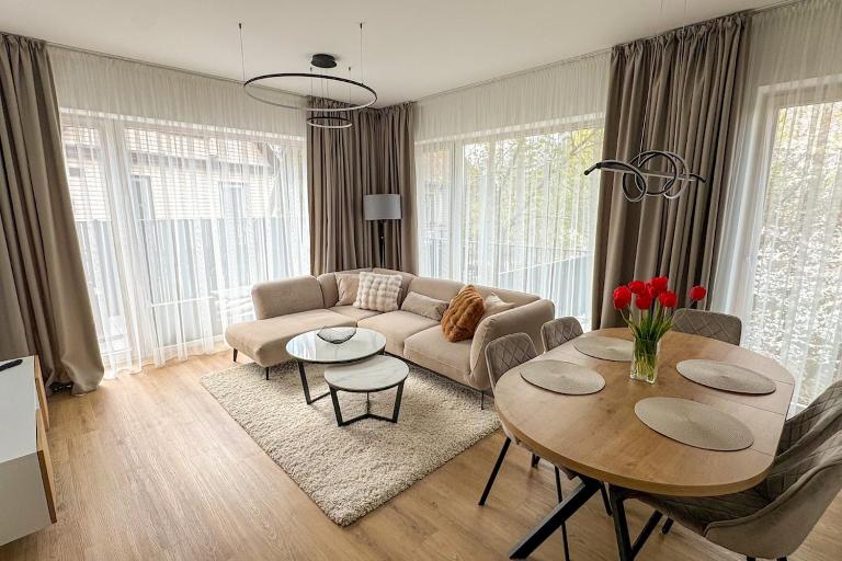 Cottage with Private Yard in Žaliakalnis Kaunas - B&B Kaunas