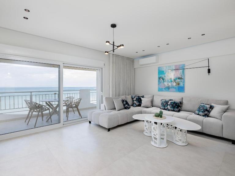 Ciel Residence - Luxury Seafront Living - B&B Peraía