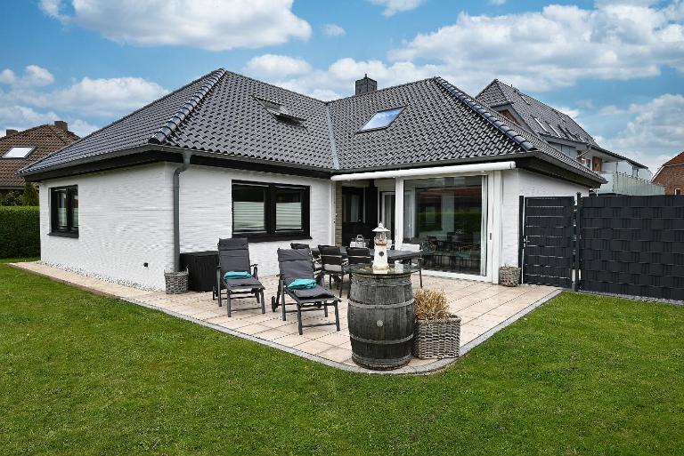 Haus Deichsuite Wohnung EG - Bed and Breakfast Büsum