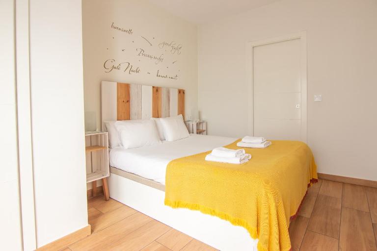 RentalSevilla Pasaje Ateneo - B&B Sevilla