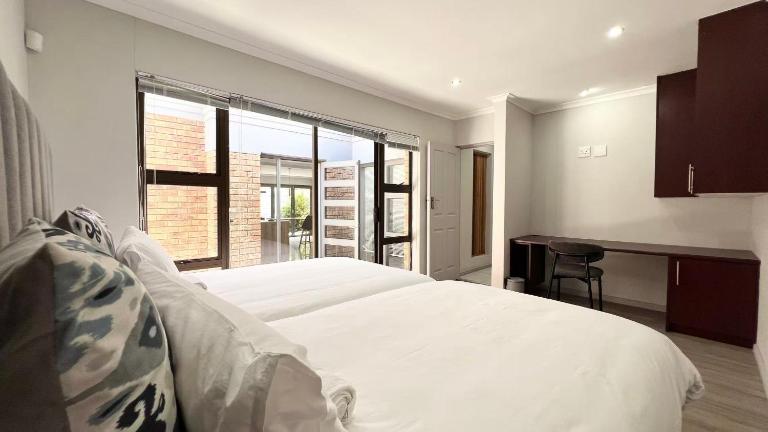 Cape One Guest House - B&B Welgelegen