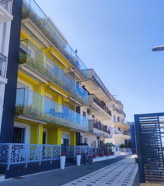 Yellow Dream B&B 3 - B&B Torre Melissa