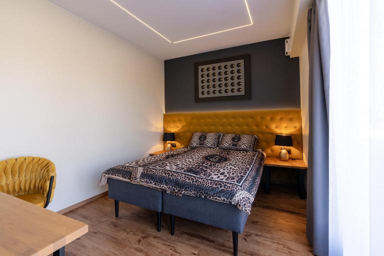 Black & Gold Suites - B&B Pärnu