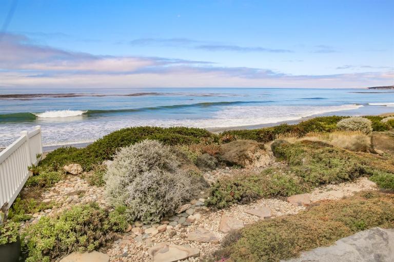 Star of the Sea Oceanfront Escape w Views - B&B San Simeón