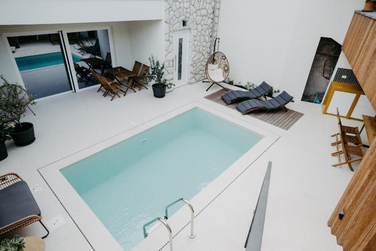 Apartments with swimming pool Sibenik - 25853 - B&B Sebenico