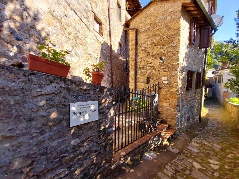 Beppe's house - Ferienwohnung Pescaglia