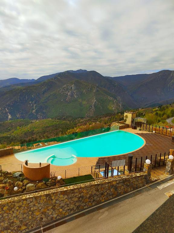 Piscina, Spa e Mare a Casa Torretta in collina - B&B Magliolo