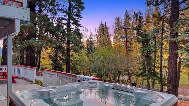Club View Retreat by AvantStay - B&B Big Bear Lake
