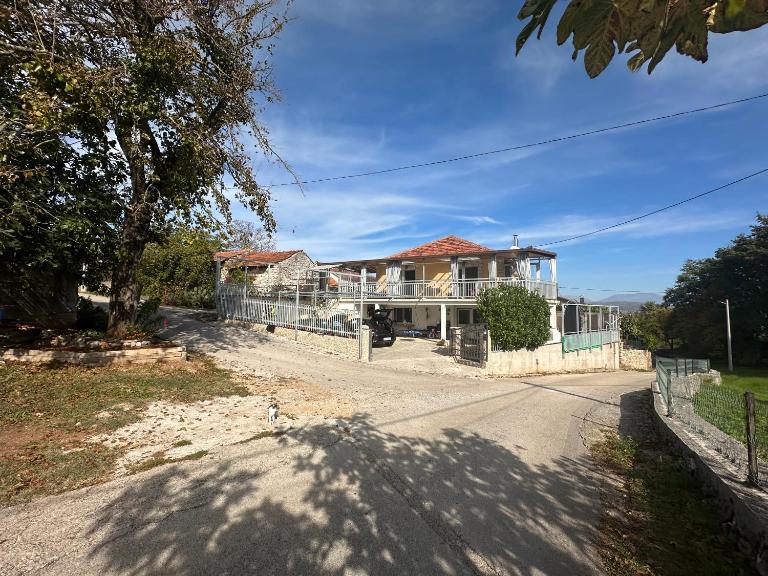 House between Mostar and Medjugorje - Chambres d'hôtes Ljuti Dolac