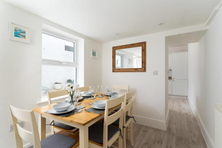 Modern 3 bedroom town house with sea views - B&B Penzance