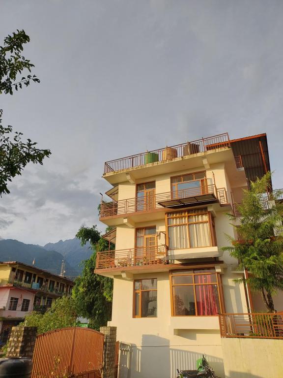 HIMVIGRAHA- Your Mountain Retreat - B&B Dharamsala