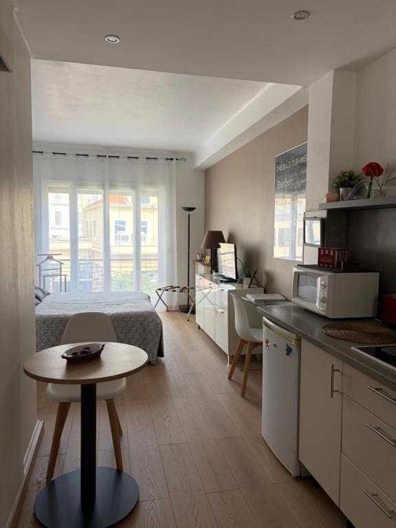 Appartement Palais des Festivals - B&B Cannes
