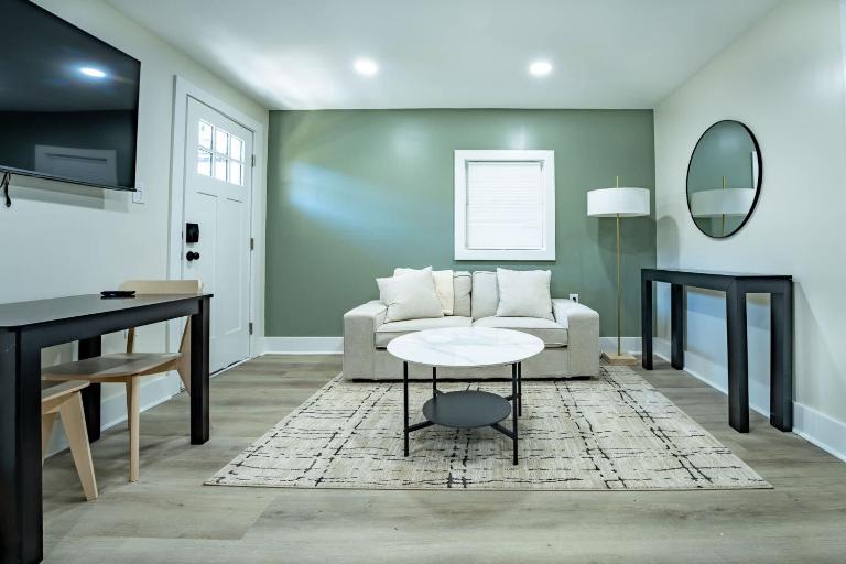The Charleston VII Vibe 8822 - B&B Charleston