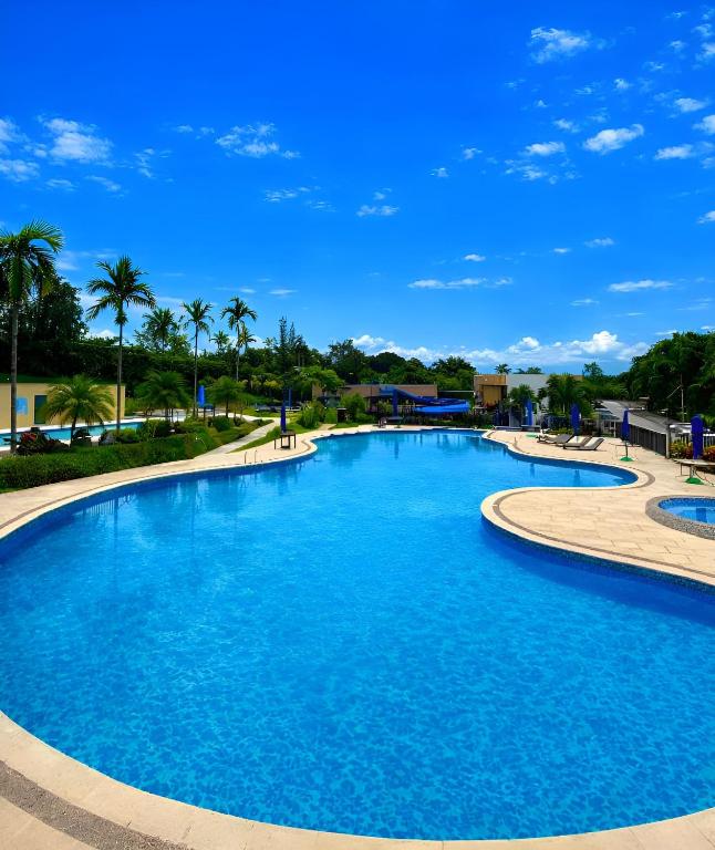 Apartamento tipo Resort cerca al parque del café con BBQ, Piscinas y Jacuzzi - Bed and Breakfast La Tebaida