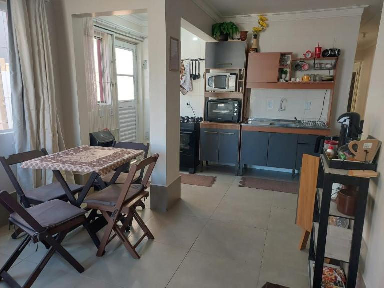 Apart terreo, 2 quartos, 2 banheiros, 2 carros e terraço - Chambres d'hôtes Palhoça