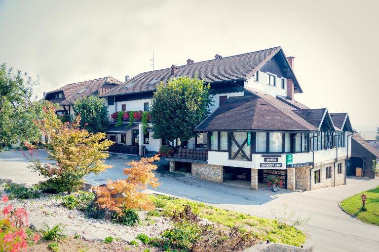 Župančičev hram - Ferienwohnung Dragatuš