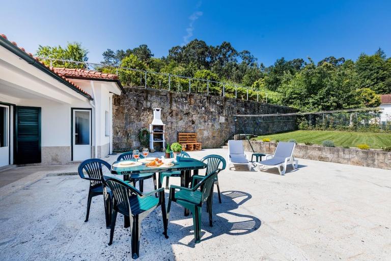 Casa da Leira with Garden - B&B Vila Nova de Cerveira