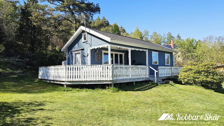 Cozy cottage 200m from the sea in Svanesund - SE09183 - B&B Svanesund