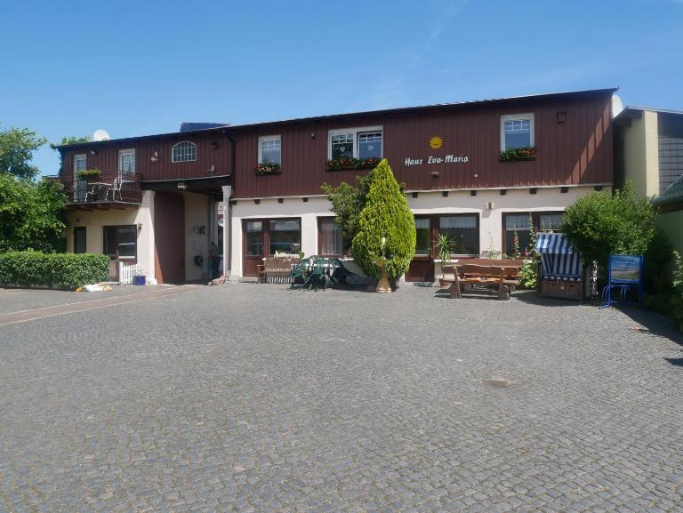 Ferienwohnungen Eva-Maria, 500m zum Strand, WLAN - B&B Ahlbeck