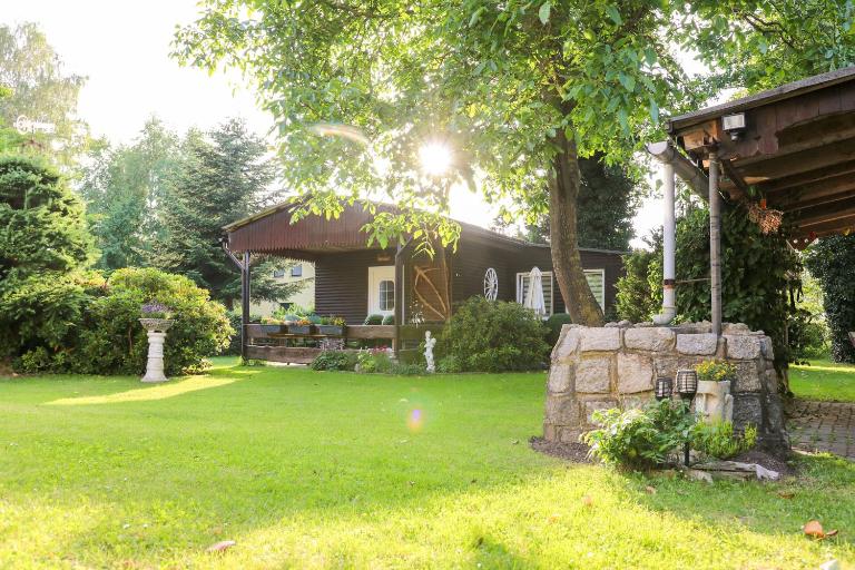 Bungalows Lievert mit Terrasse und Grillmöglichkeit - B&B Trassenheide