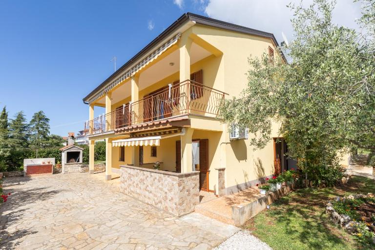 Apartment Olea Garden - Bed and Breakfast Kukci