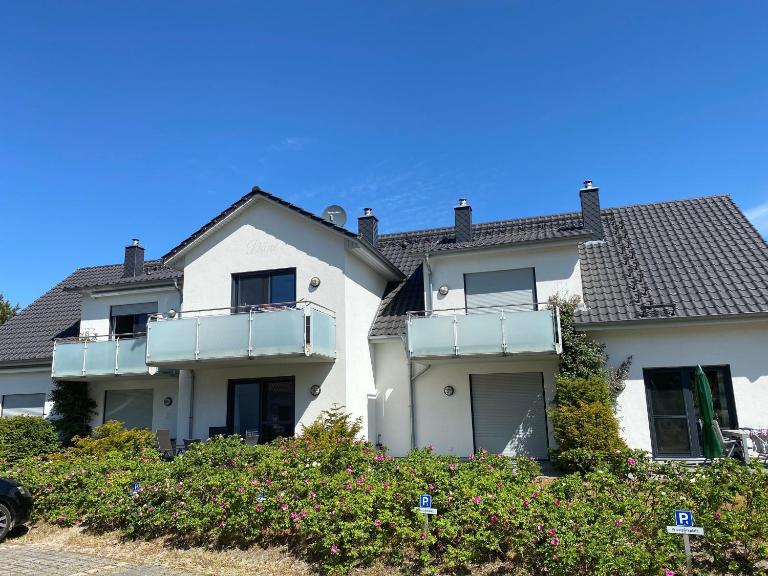 Haus Düne Whg 03 mit SüdWest Terrasse und Balkon - B&B Thiessow