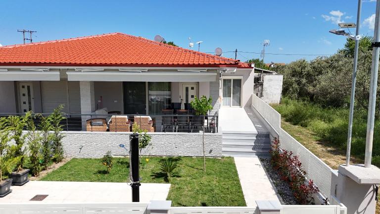 Veranda White - B&B Nea Vrasna