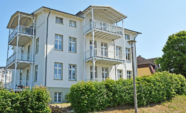 ruhig gelegenes Appartementhaus mit Balkon SA - B&B Ostseebad Göhren