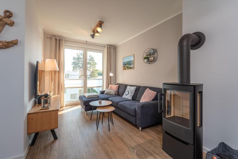 Ferienwohnung "Haffsonne" - Whg 7 10 - Bed and Breakfast Zirchow
