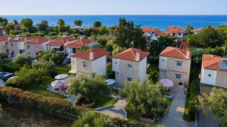 PROPERSTAY 112 - Maison Calme Polychrono - B&B Polychrono