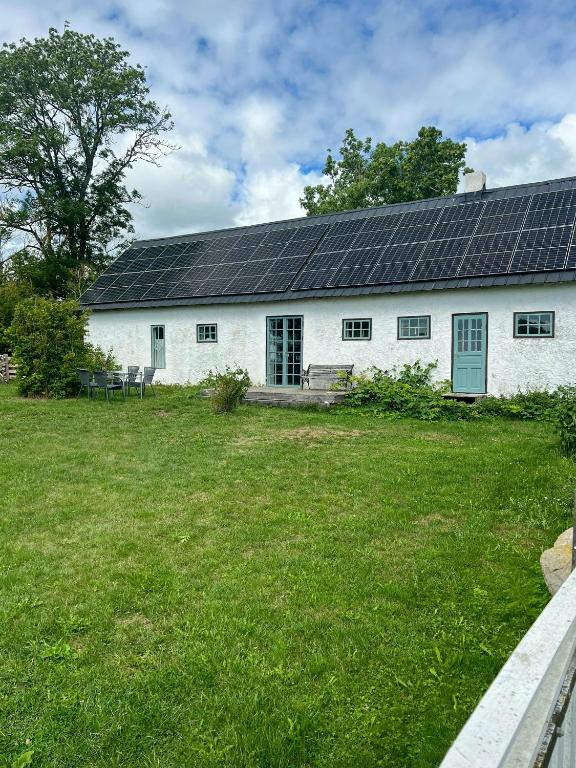 Kalkstenhus Nära Hoburgsgubben På Gotland - B&B Burgsvik