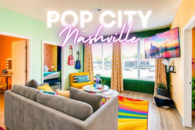 New 4 Bedroom Apt near DT Walk to restaurants - B&B Nashville