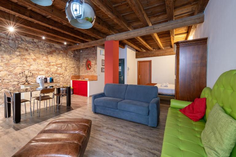 Palazzo Montecchi Verona - Teatro Romano Ponte Pietra - B&B Verona