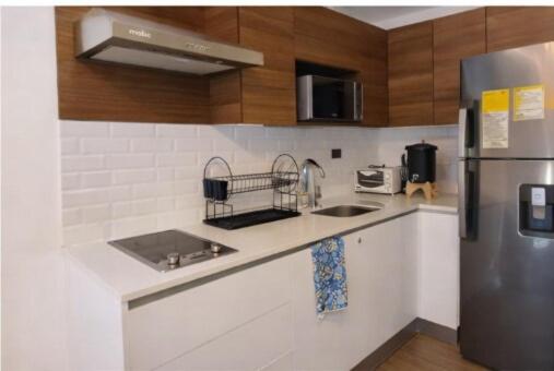 Modern suite in Zona 10 Wifi Parking - Ferienwohnung Las Victorias