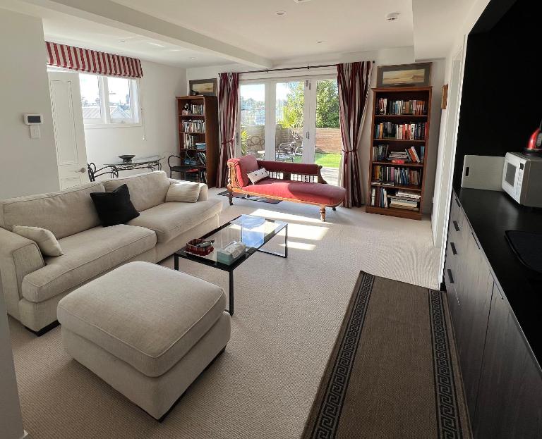 Luxury Flat Grey Lynn, close city with car pad - B&B Auckland