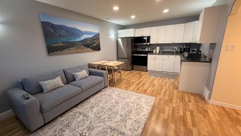 Bright & Cozy Private 1BR Suite - Ferienwohnung Whitehorse