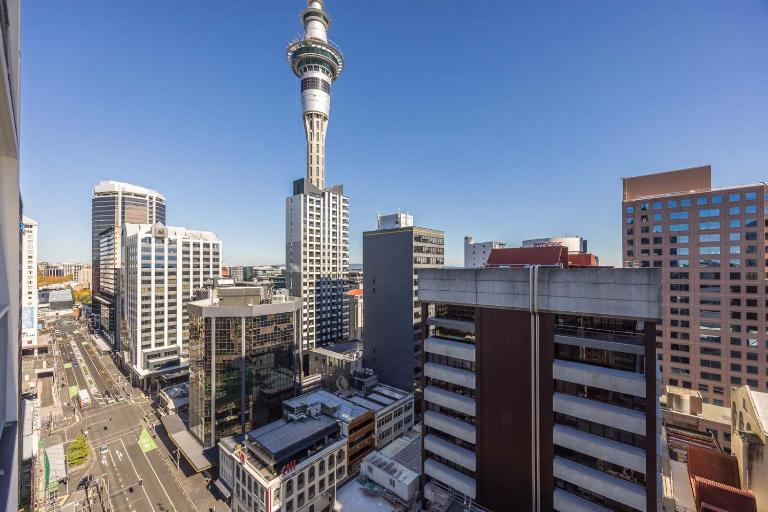 Sky Tower View 1BR Apartment on Albert St - B&B Auckland