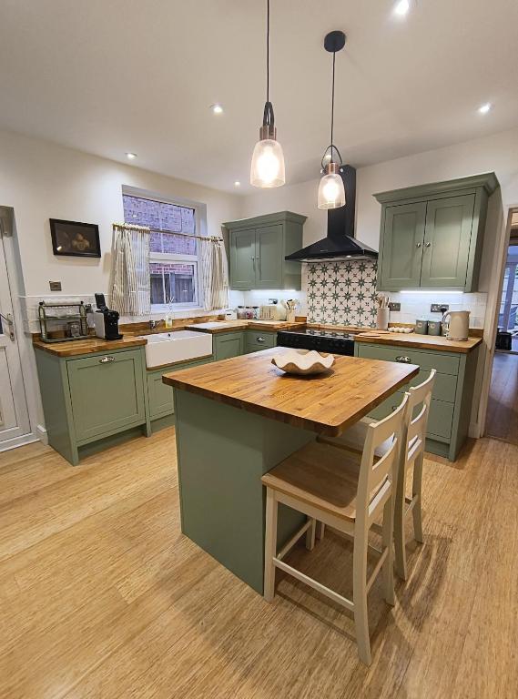 Free parking, EV plugin, pet friendly and beach at the end of the road - B&B Gorleston-on-Sea