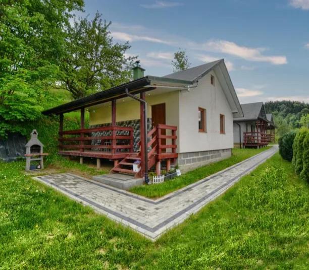 Domki na Wzgórzu - B&B Zawóz
