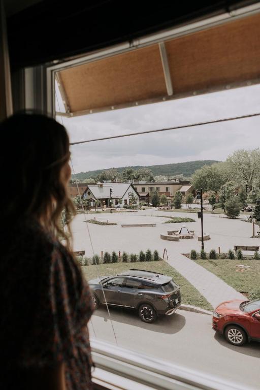 Downtown - FREE shuttle to Ski Resort - Ice Rink - B&B Mont-Tremblant